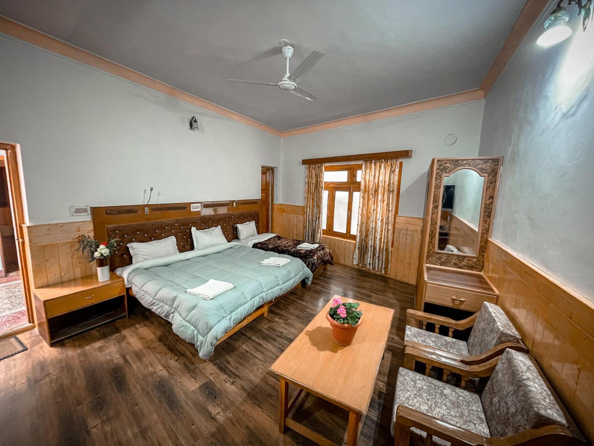 Hotel Shaynam Leh Ngoại thất bức ảnh