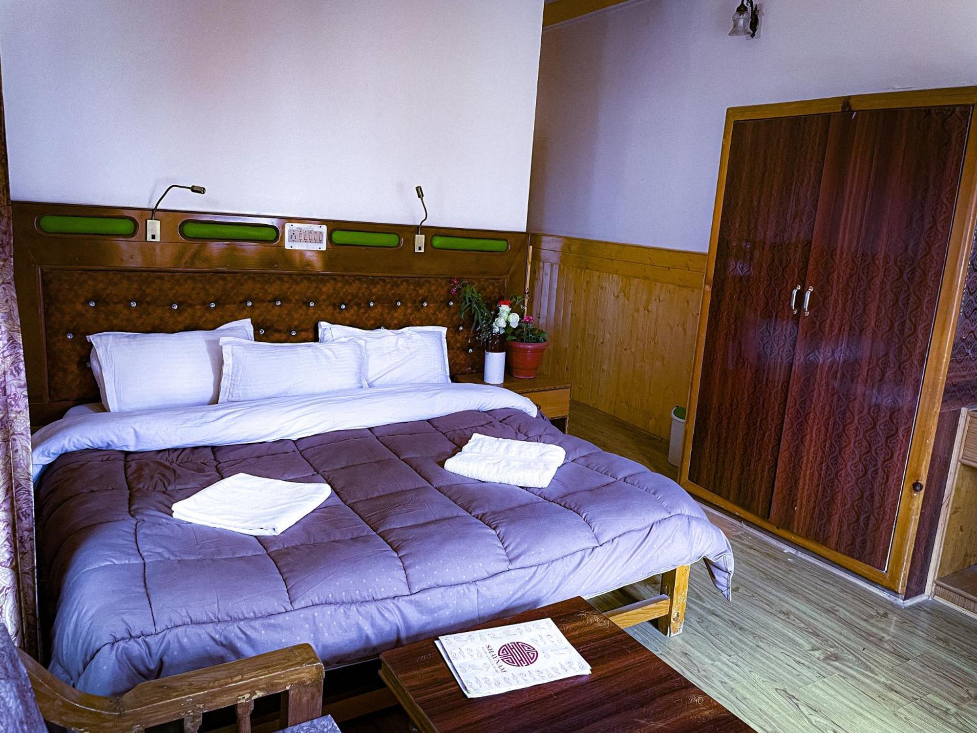 Hotel Shaynam Leh Ngoại thất bức ảnh